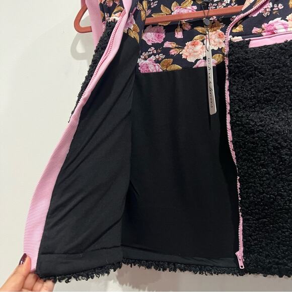 NWT NEW For Love And Lemons Faux Shearling Floral Puffer Vest - Picture 8 of 12